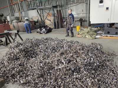 Loose metal chips supplied as a feedstock example